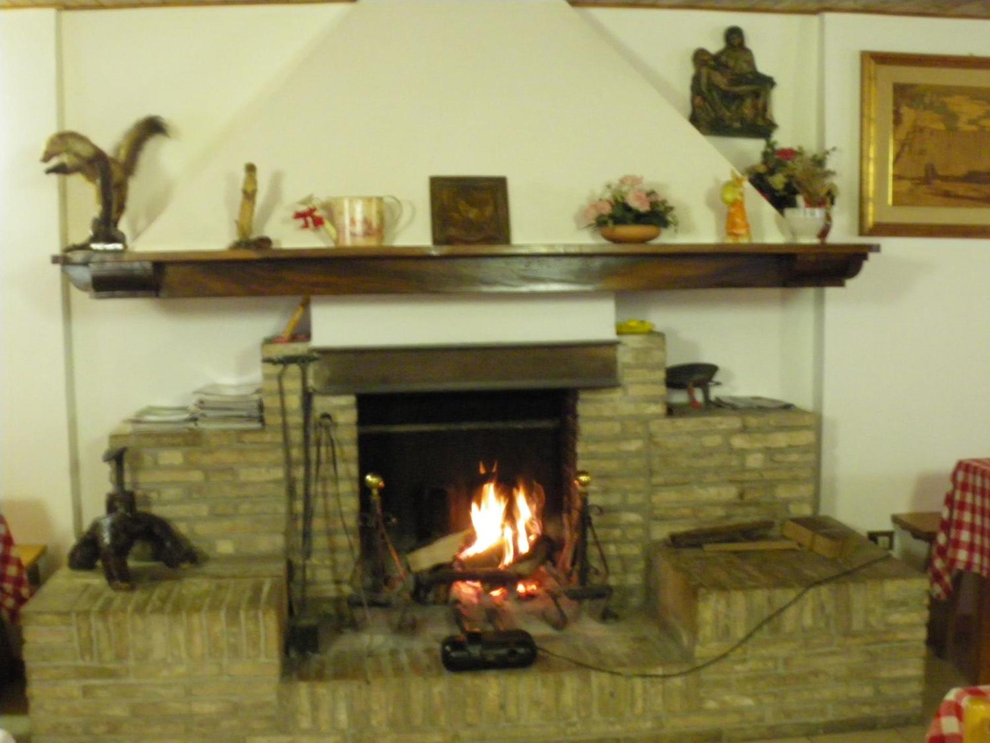 Agriturismo Orsaiola Urbania Kültér fotó
