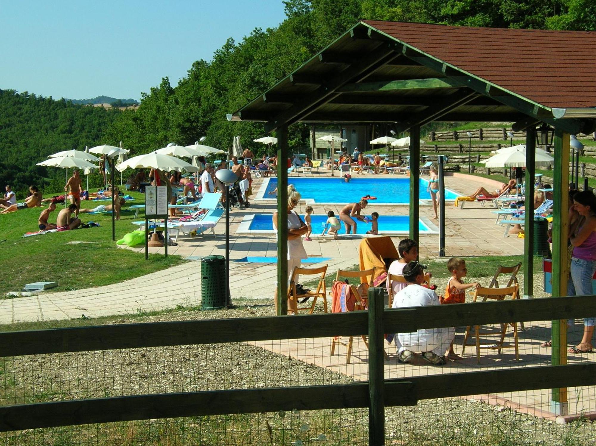 Agriturismo Orsaiola Urbania Kültér fotó