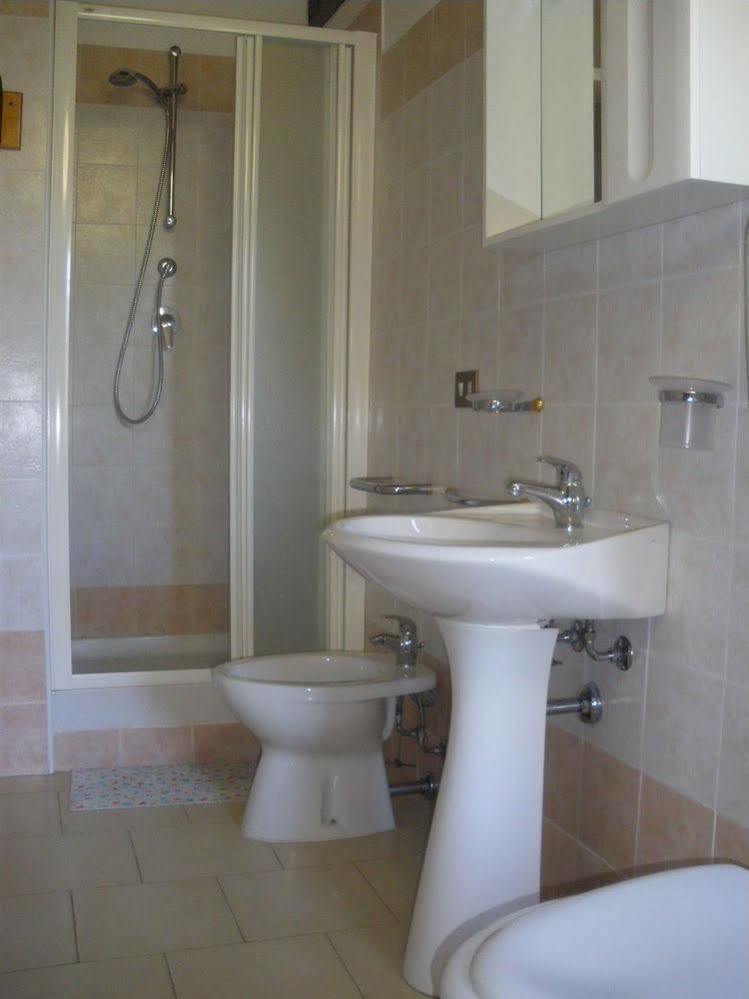 Agriturismo Orsaiola Urbania Kültér fotó