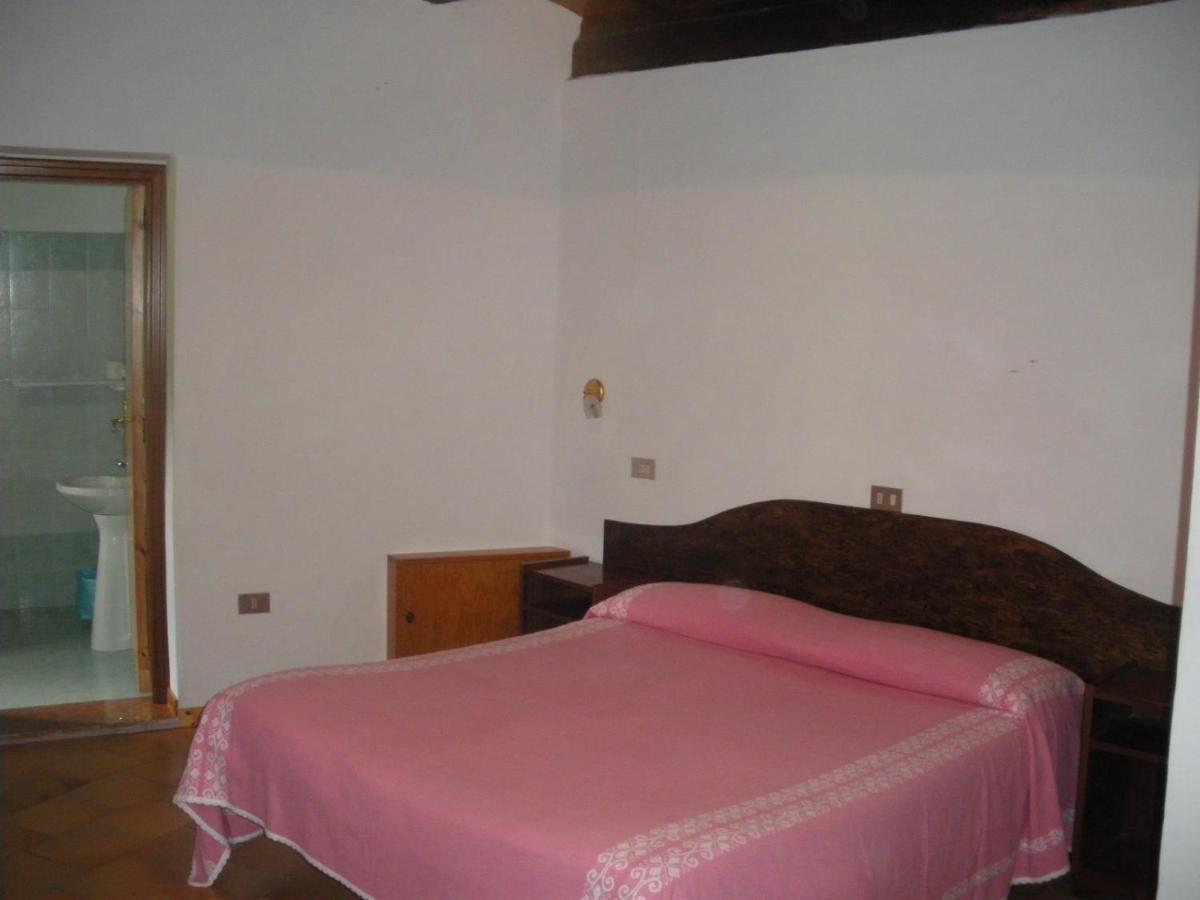 Agriturismo Orsaiola Urbania Kültér fotó